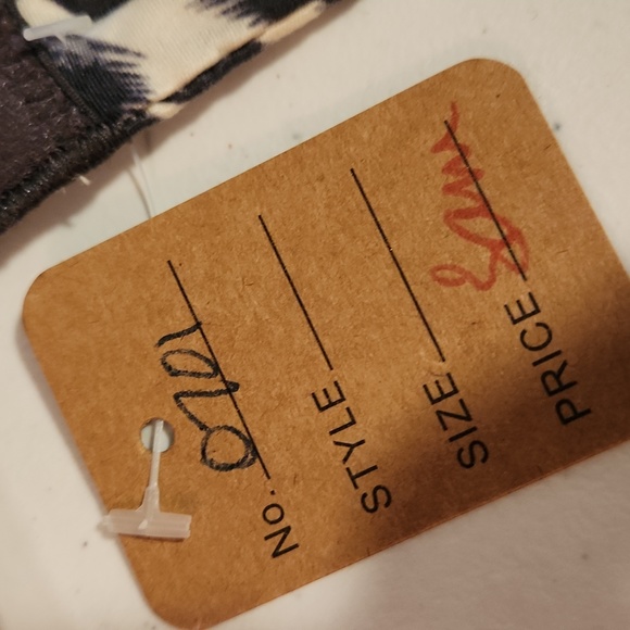 Victorias Secret Animal Print Lined Underwire Bra (0701) - Picture 5 of 5